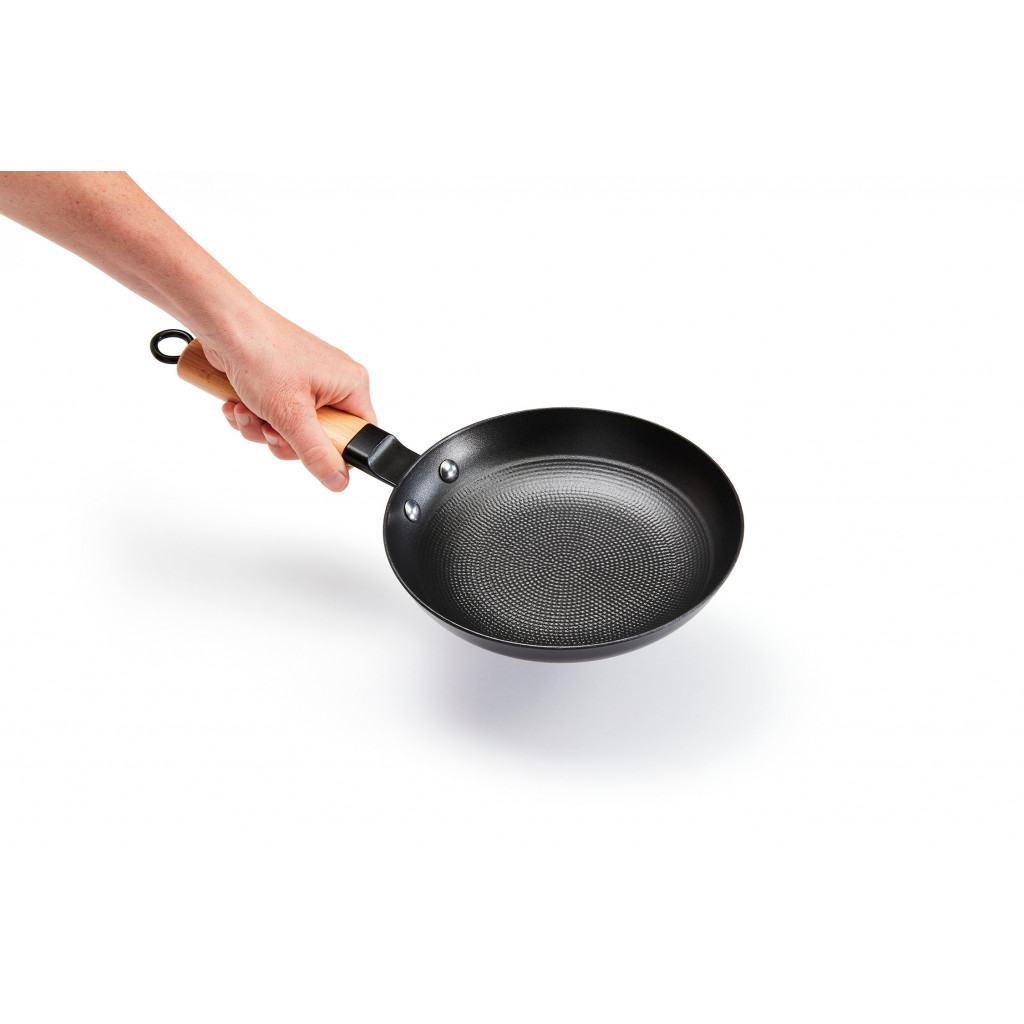 Non-stick honeycomb cast iron frypan 20 cm - black