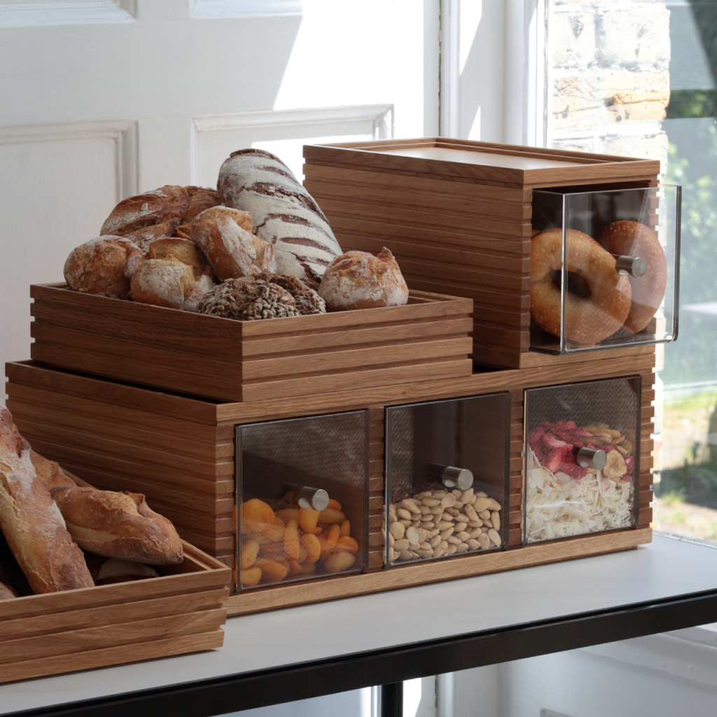 Craster Flow Walnut Triple Bread Box 349 × 530 × 190mm
13.7 × 20.9 × 7.4 in