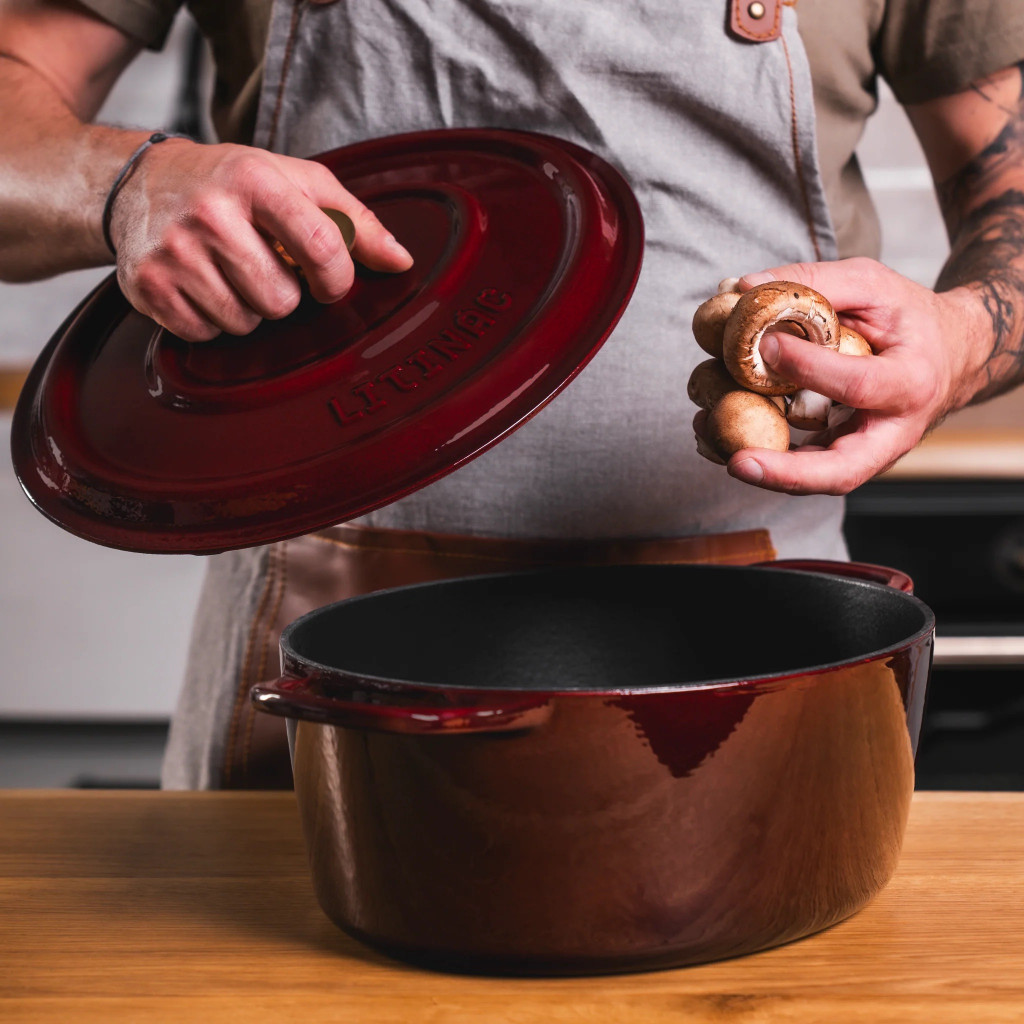 Litináč Casserole Oval 32cm Red